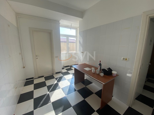 Apartament, 4 camere Bucuresti/Matei Voievod