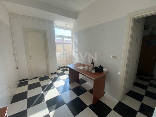 Apartament, 4 camere Bucuresti/Matei Voievod