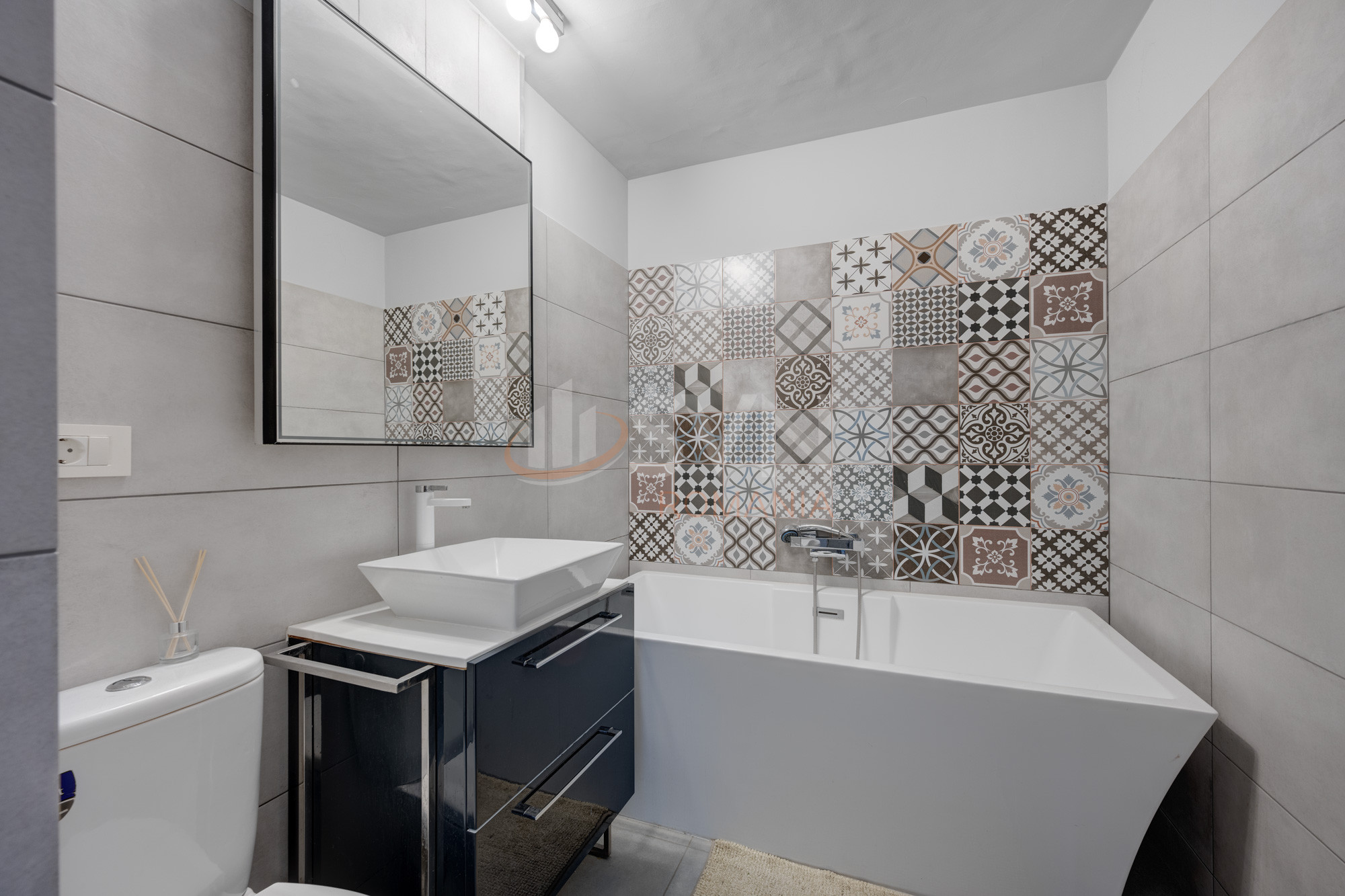 Apartament, 4 camere Bucuresti/Alba Iulia