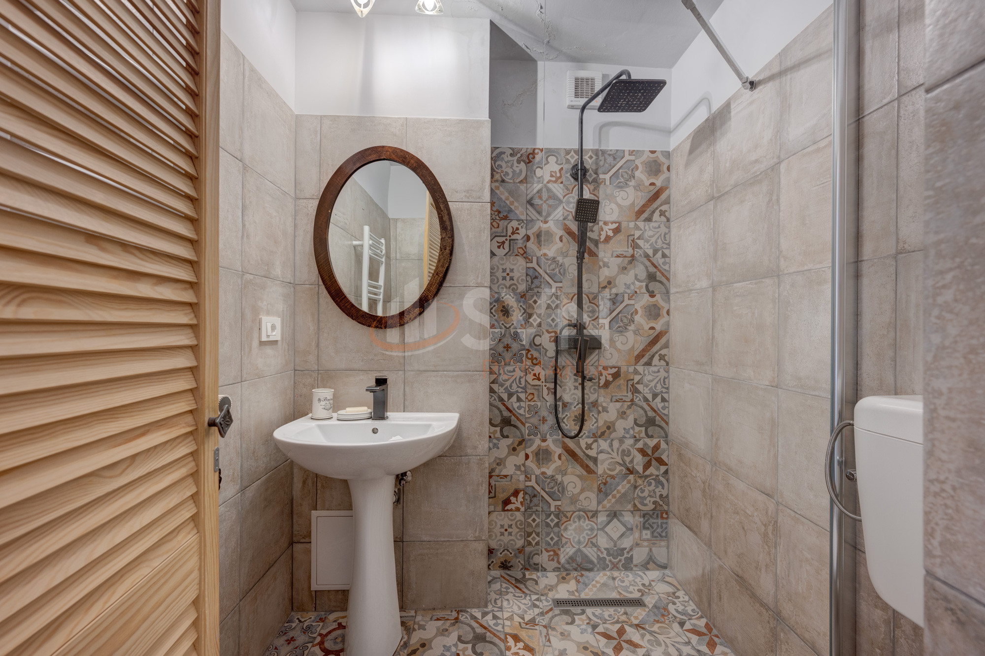 Apartament, 4 camere Bucuresti/Alba Iulia