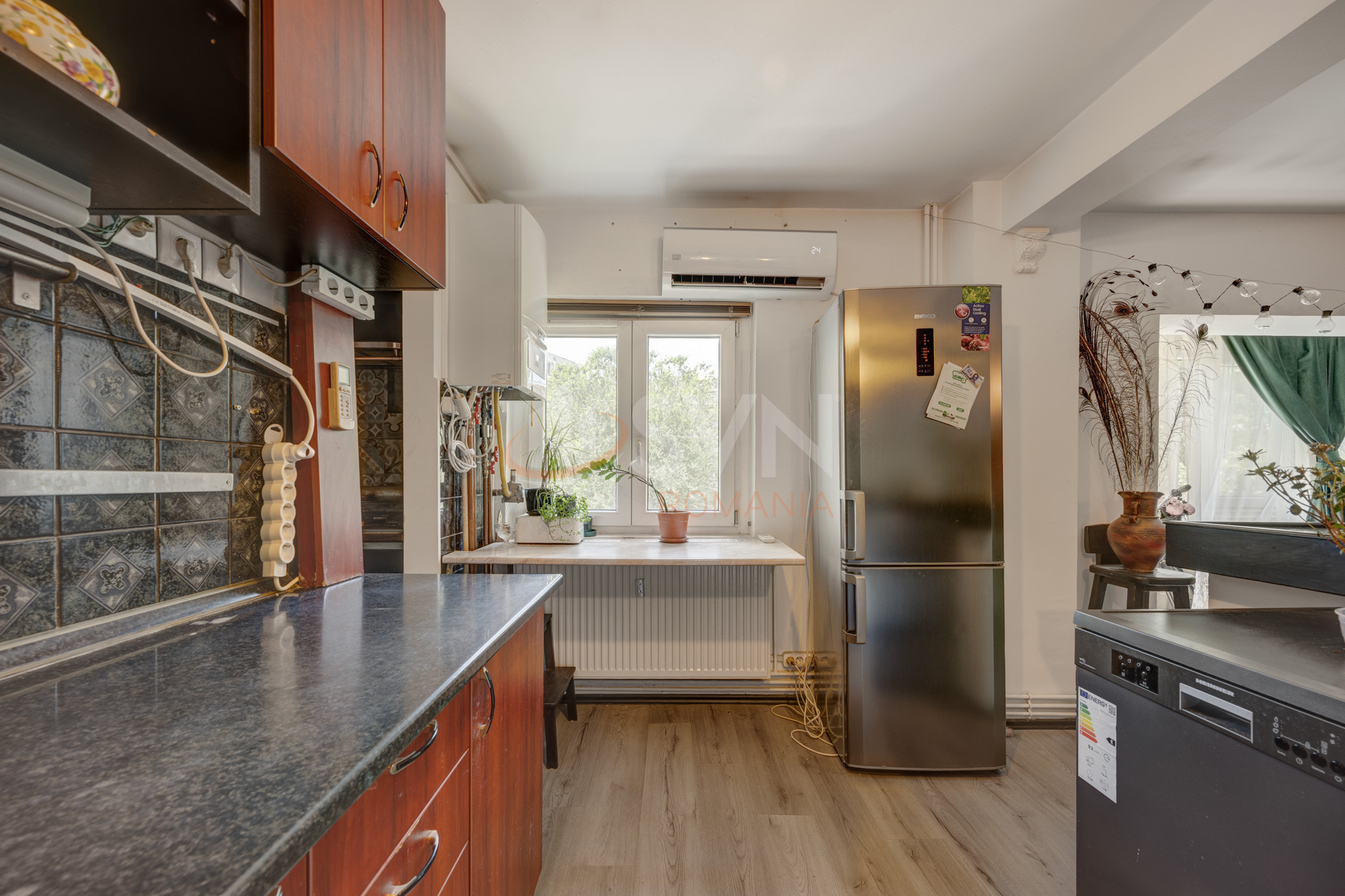 Apartament, 4 camere Bucuresti/Alba Iulia