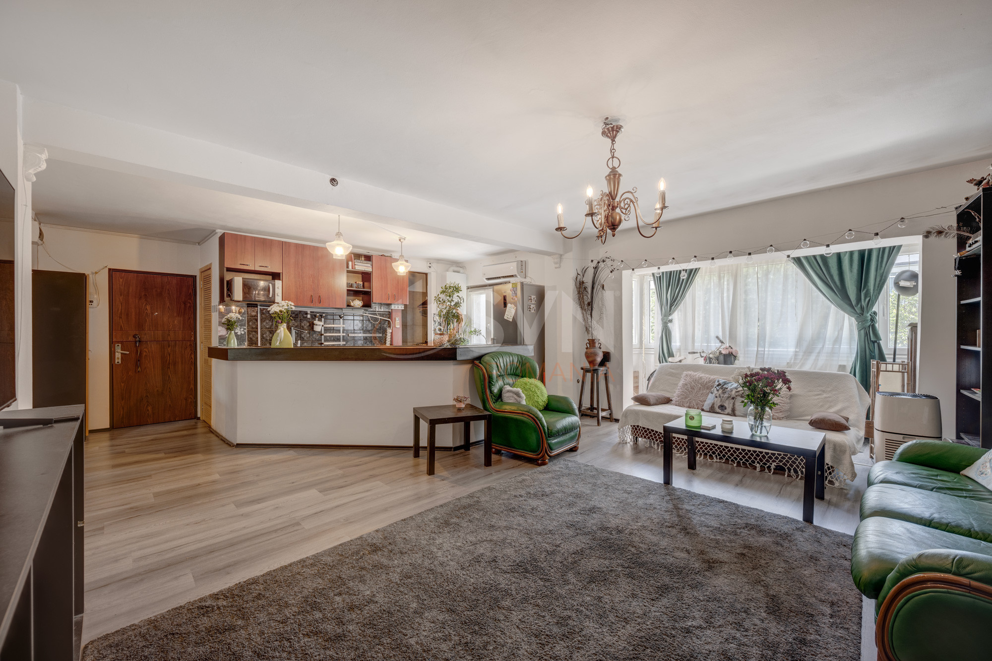 Apartament, 4 camere Bucuresti/Alba Iulia