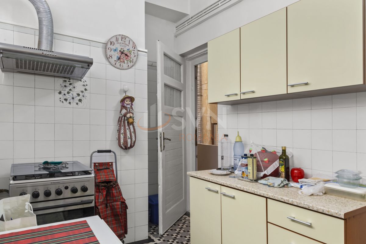 Apartament, 4 camere Bucuresti/Calea Victoriei