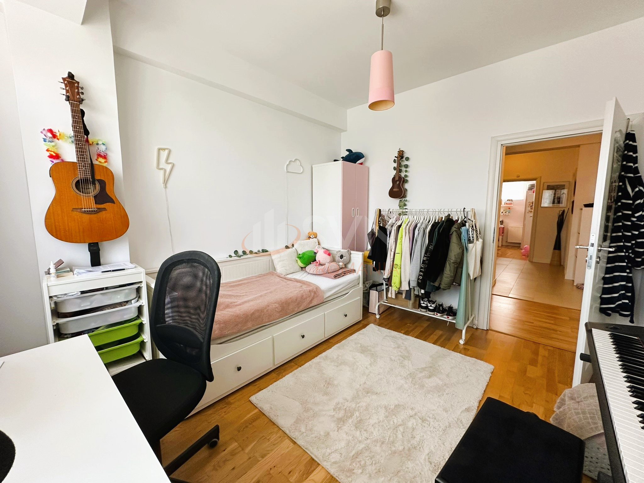 Apartament, 4 camere Bucuresti/Bucurestii Noi