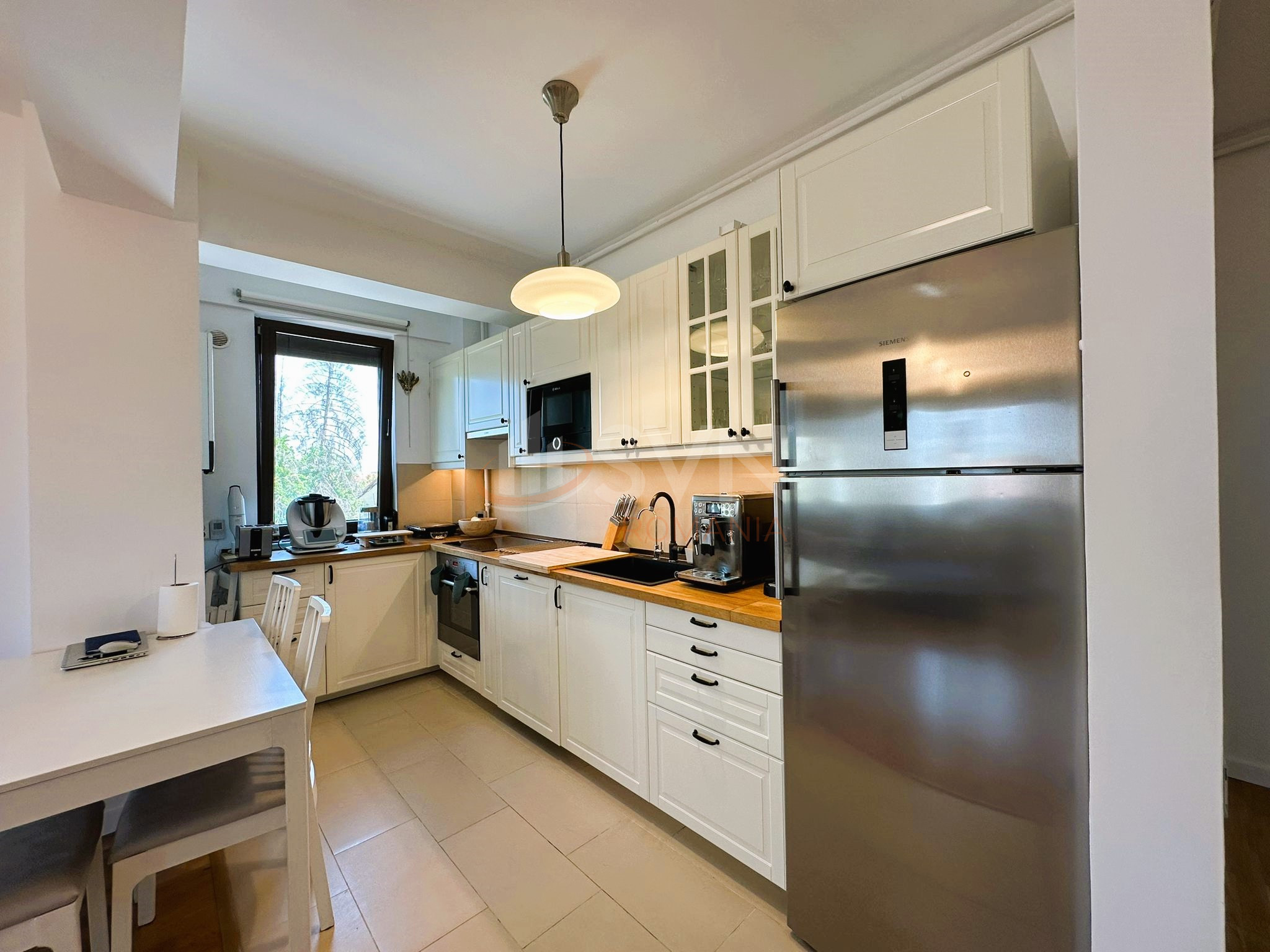 Apartament, 4 camere Bucuresti/Bucurestii Noi