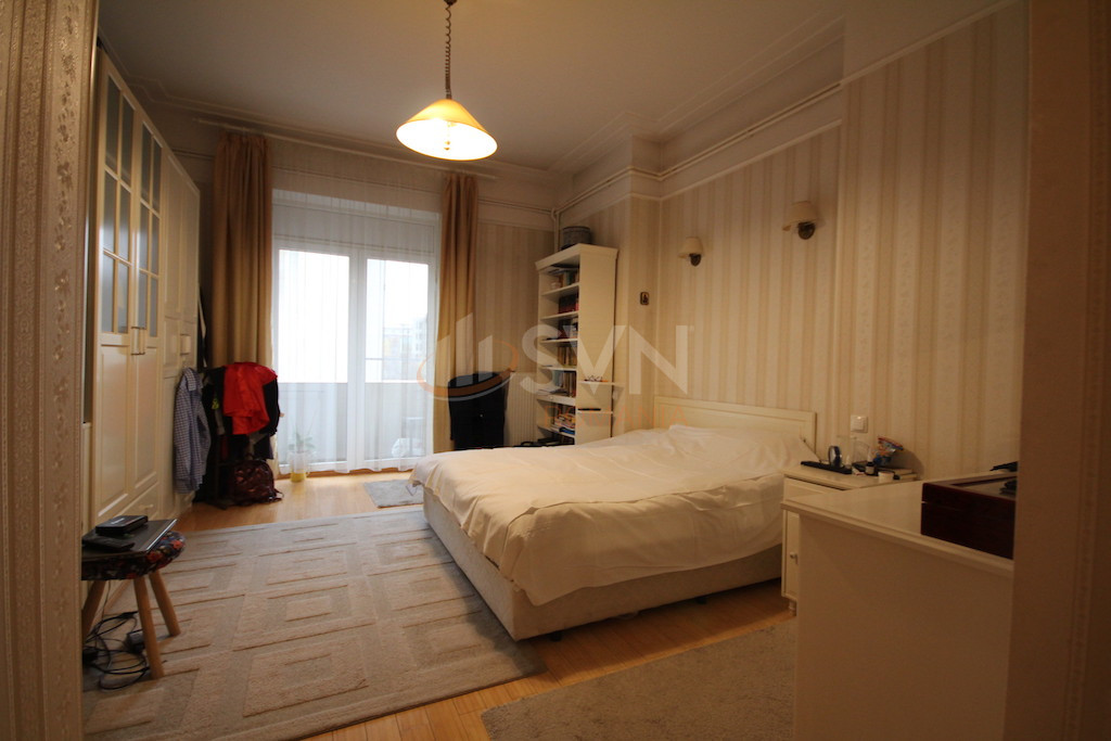 Apartament, 4 camere Bucuresti/Calea Victoriei