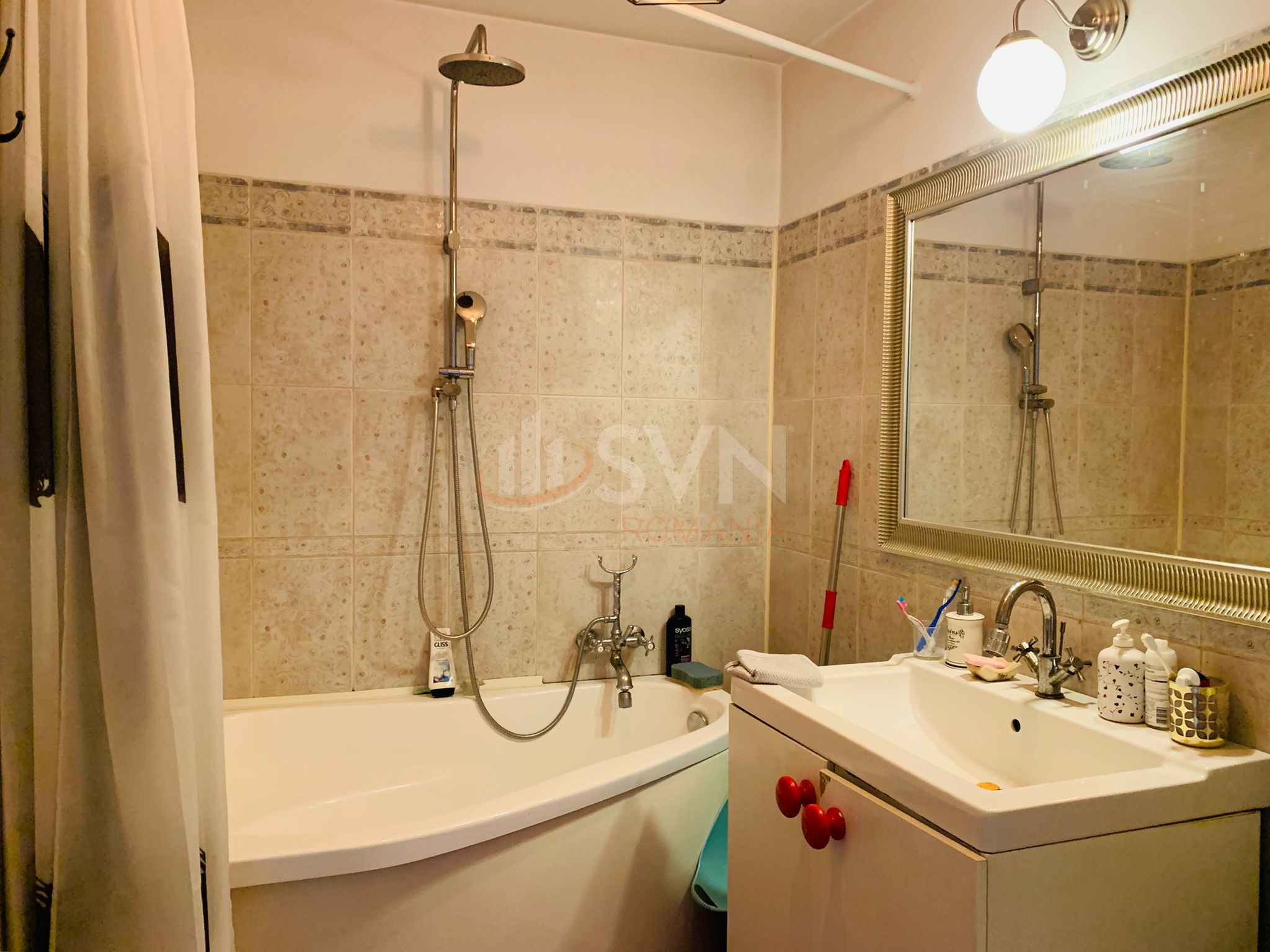 Apartament, 4 camere Bucuresti/Calea Calarasilor