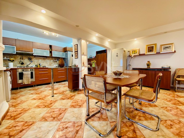 Apartament, 4 camere Bucuresti/Iancului