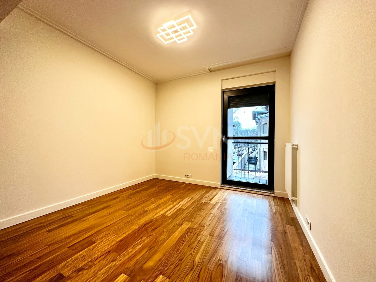 Apartament, 4 camere Bucuresti/Capitale