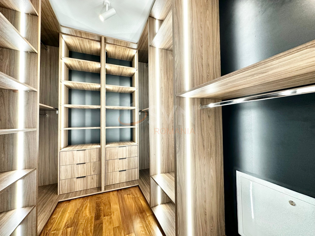 Apartament, 4 camere Bucuresti/Capitale