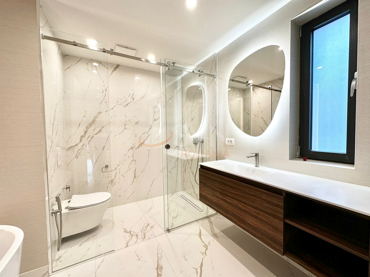 Apartament, 4 camere Bucuresti/Capitale