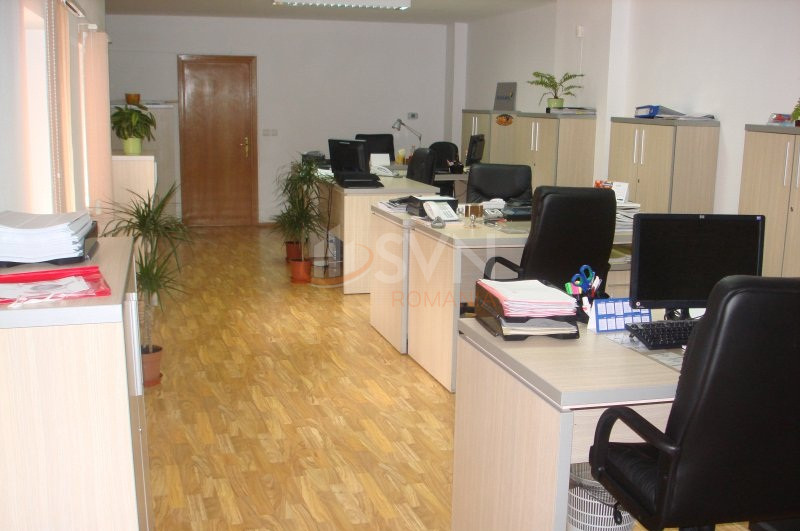 Apartament, 4 camere Bucuresti/Dacia