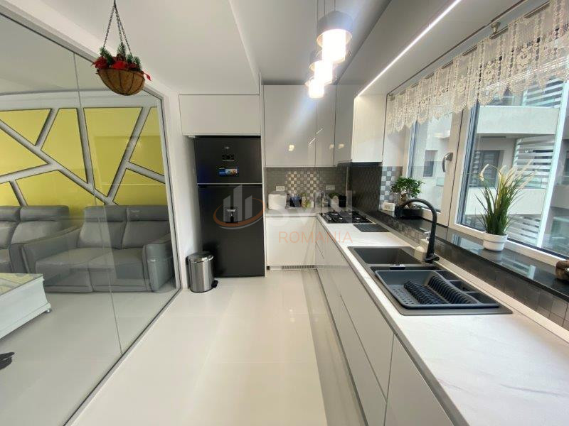 Apartament, 4 camere Bucuresti/Stefan Cel Mare