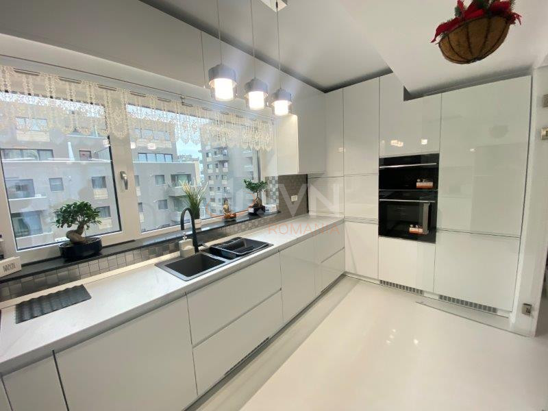Apartament, 4 camere Bucuresti/Stefan Cel Mare