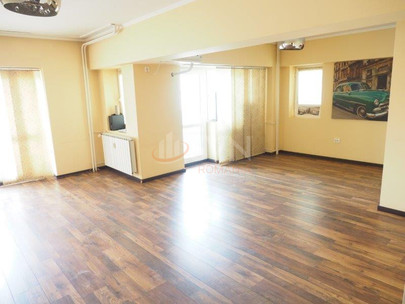 Apartament, 4 camere Bucuresti/Decebal