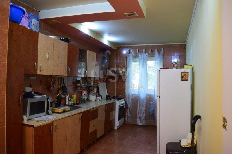 Apartament, 4 camere Bucuresti/Crangasi