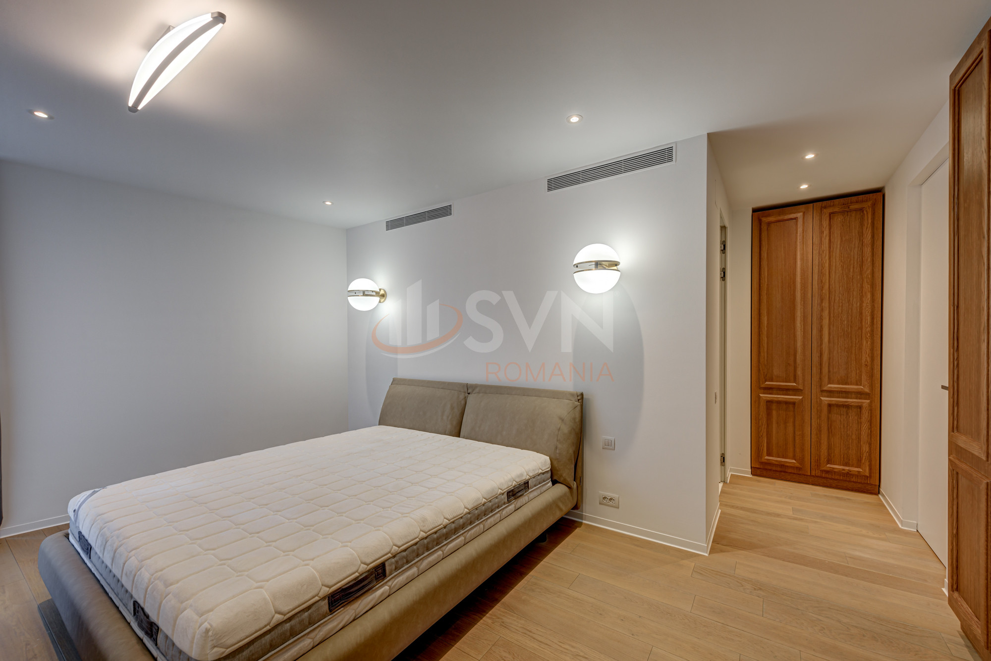 Apartament, 4 camere Bucuresti/Primaverii