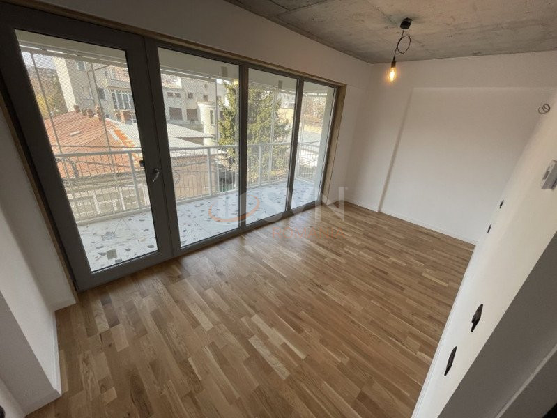 Apartament, 4 camere Bucuresti/Vatra Luminoasa