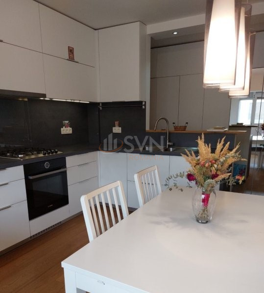 Apartament, 4 camere Bucuresti/Stefan Cel Mare