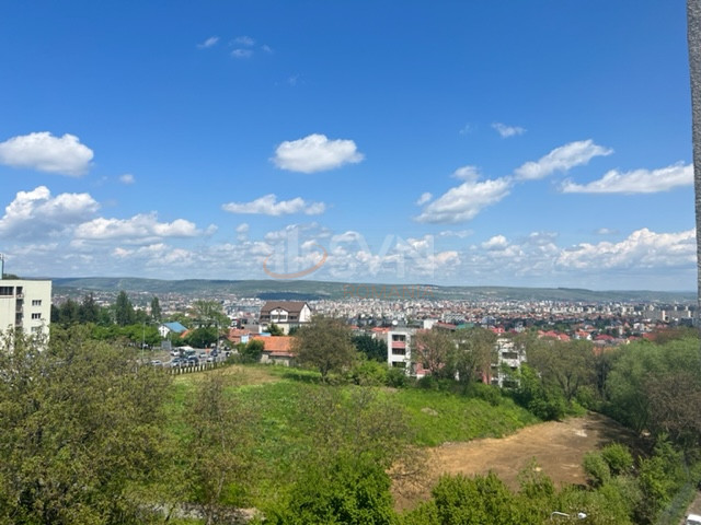 Apartament, 4 camere Cluj/Andrei Muresanu