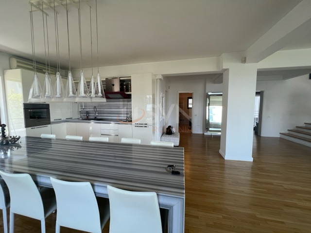 Apartament, 4 camere Cluj/Andrei Muresanu