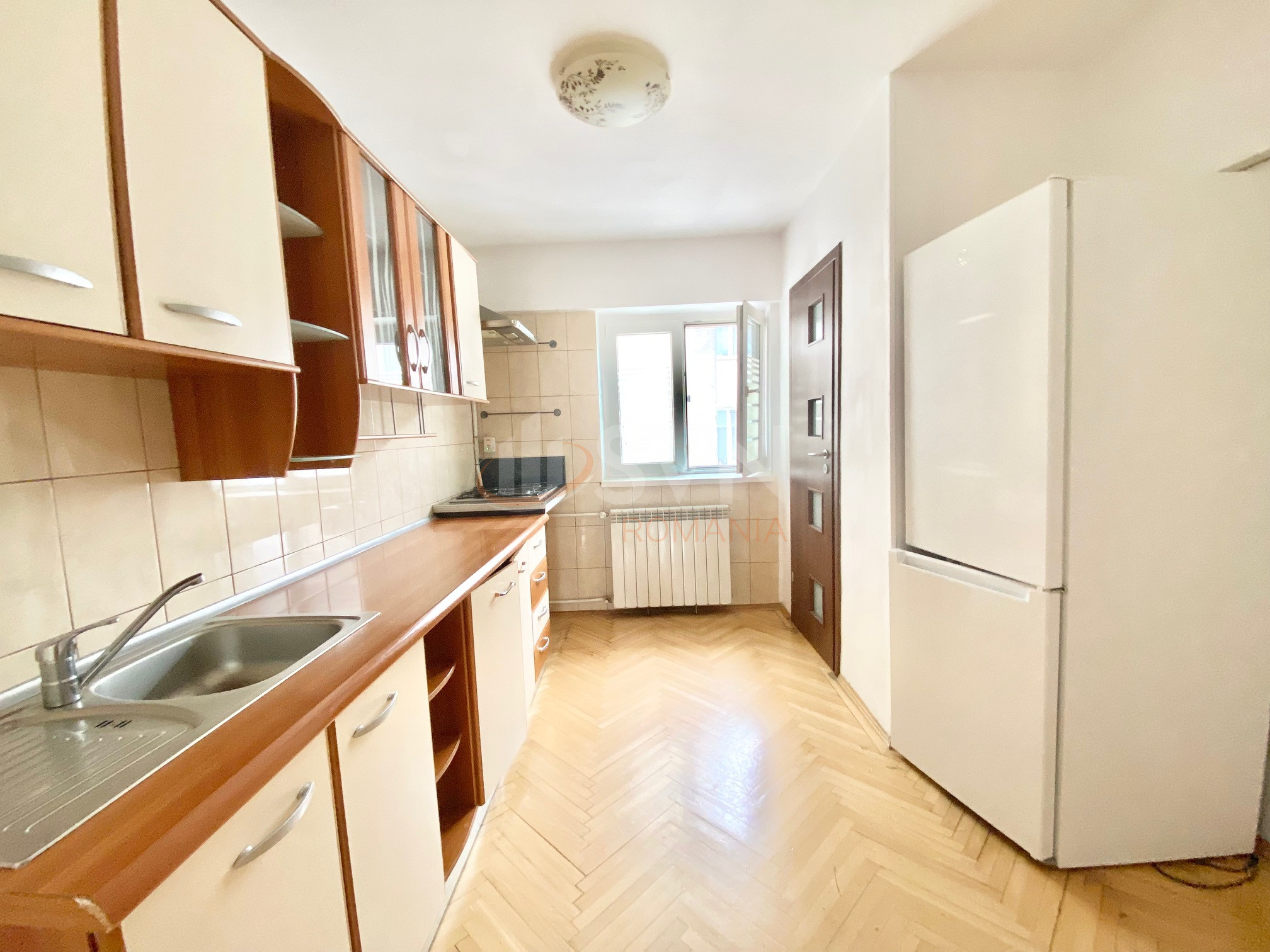 Apartament, 4 camere Bucuresti/Aviatiei