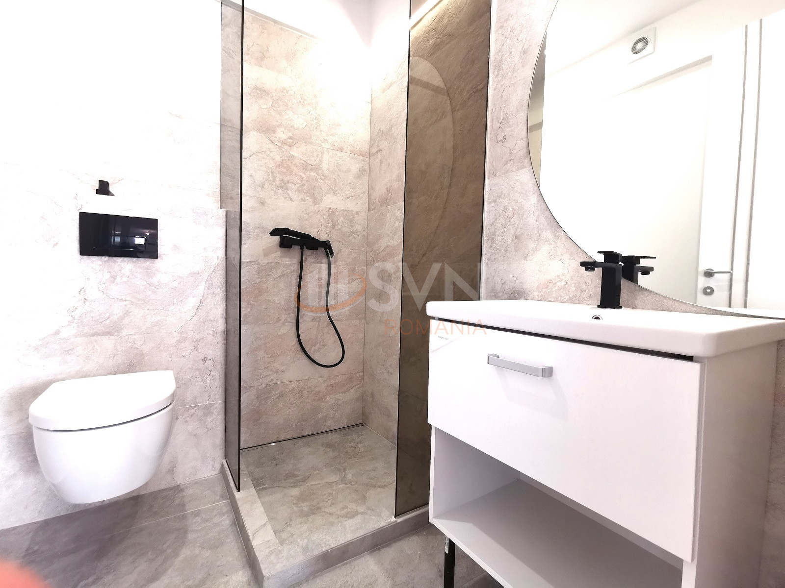 Apartament, 4 camere Bucuresti/Vacaresti