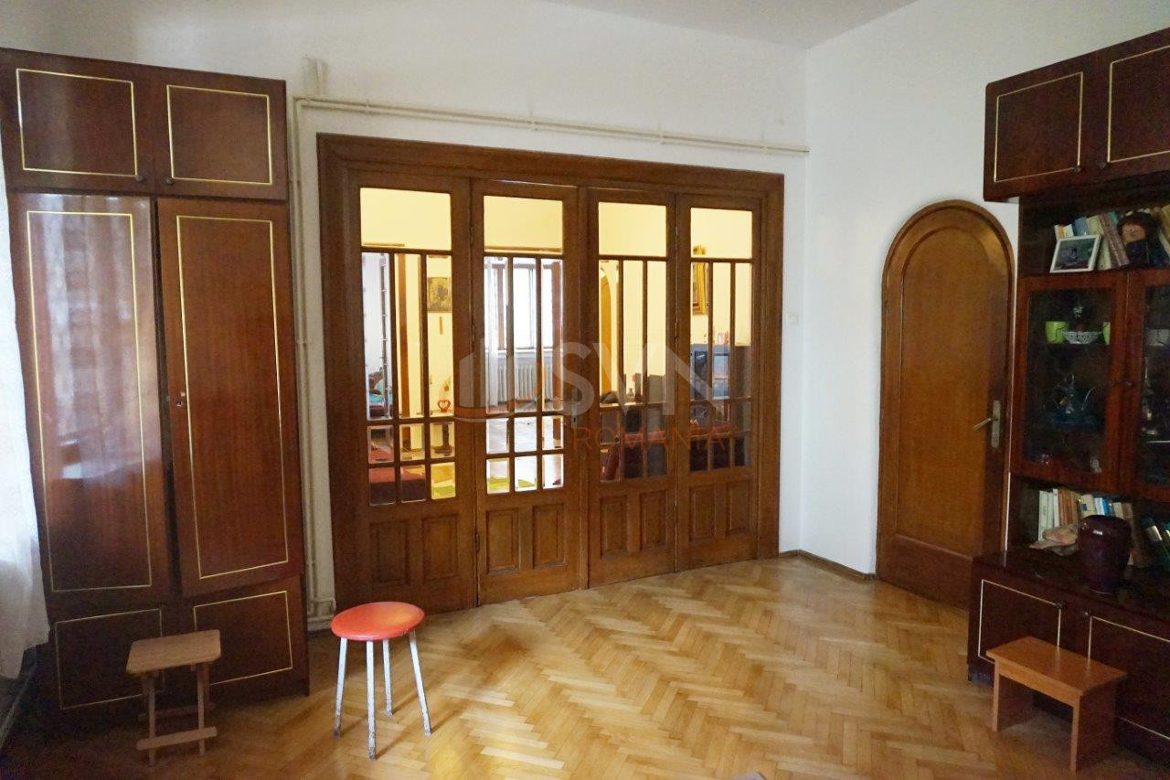 Apartament, 4 camere Bucuresti/Piata Sfantul Stefan