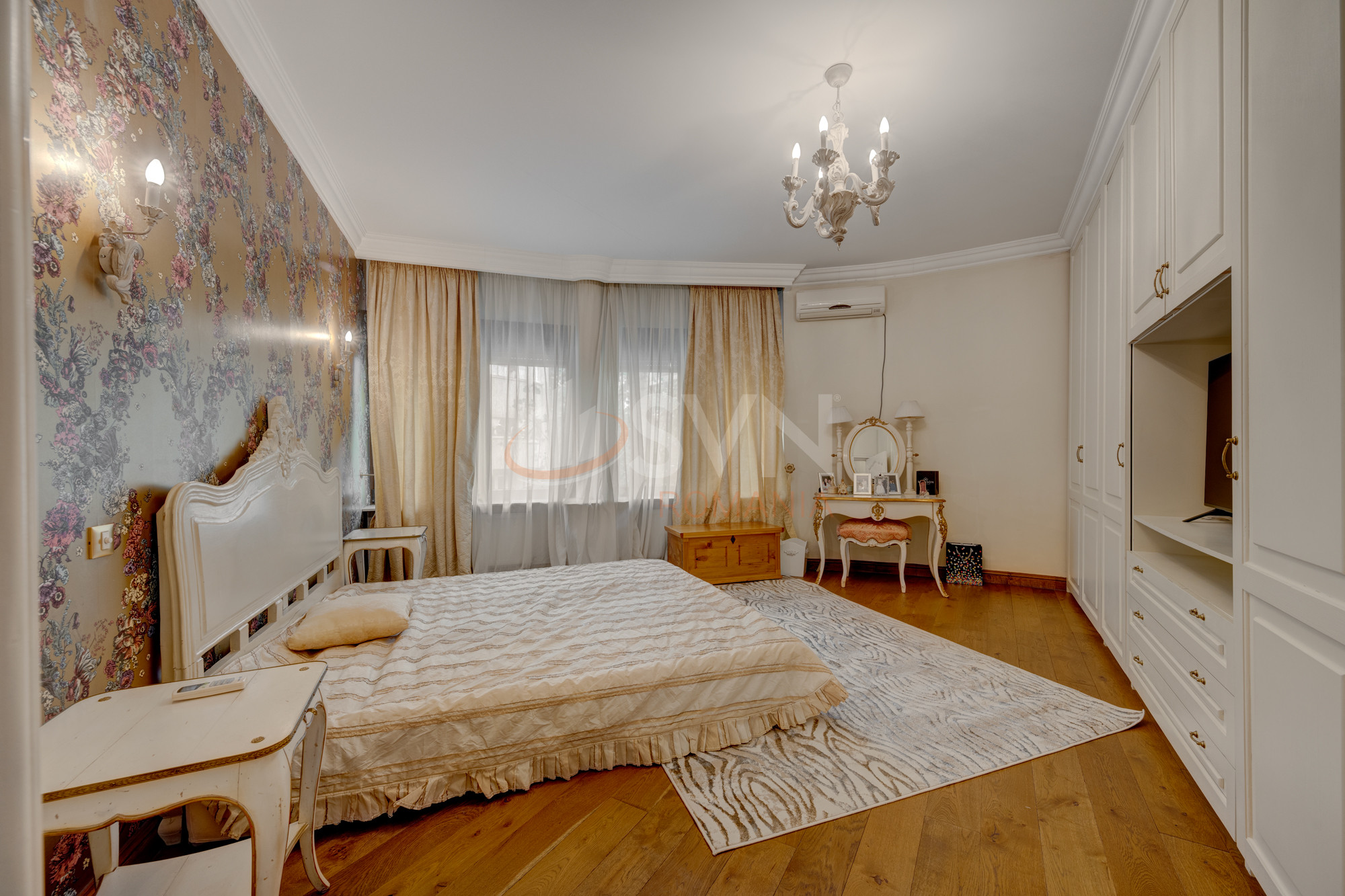 Apartament, 4 camere Bucuresti/Primaverii