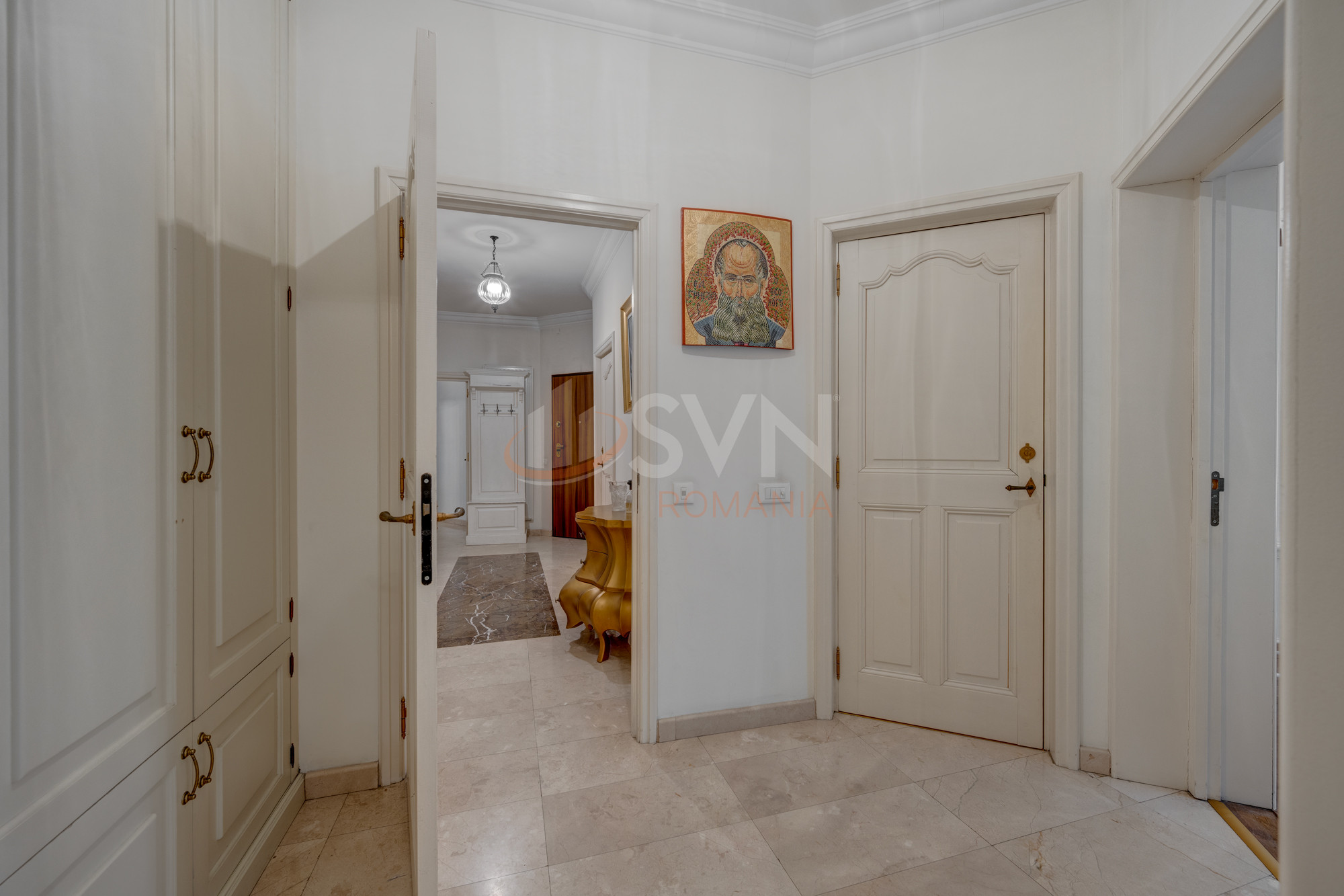 Apartament, 4 camere Bucuresti/Primaverii