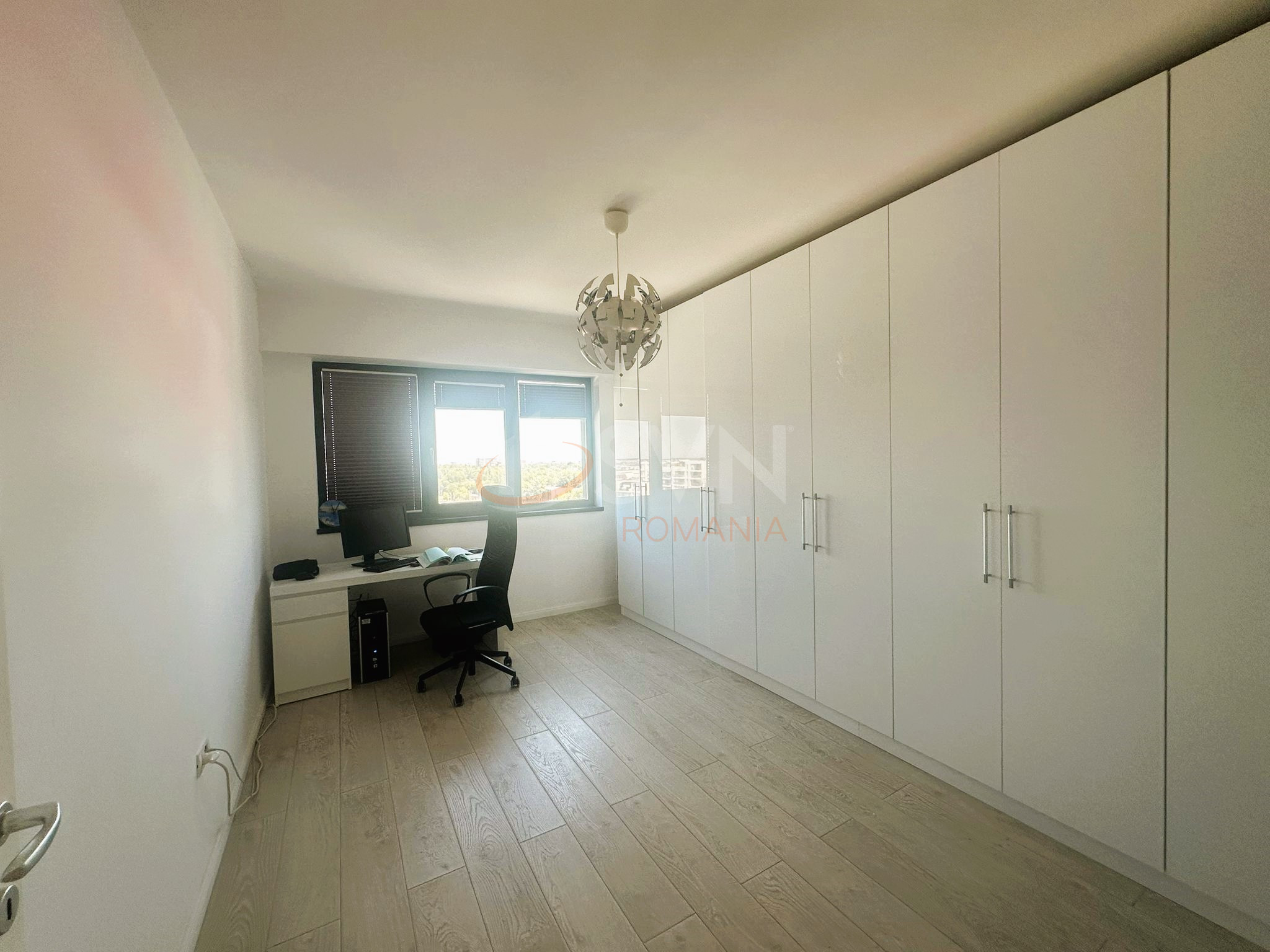 Apartament, 4 camere Bucuresti/Bucurestii Noi