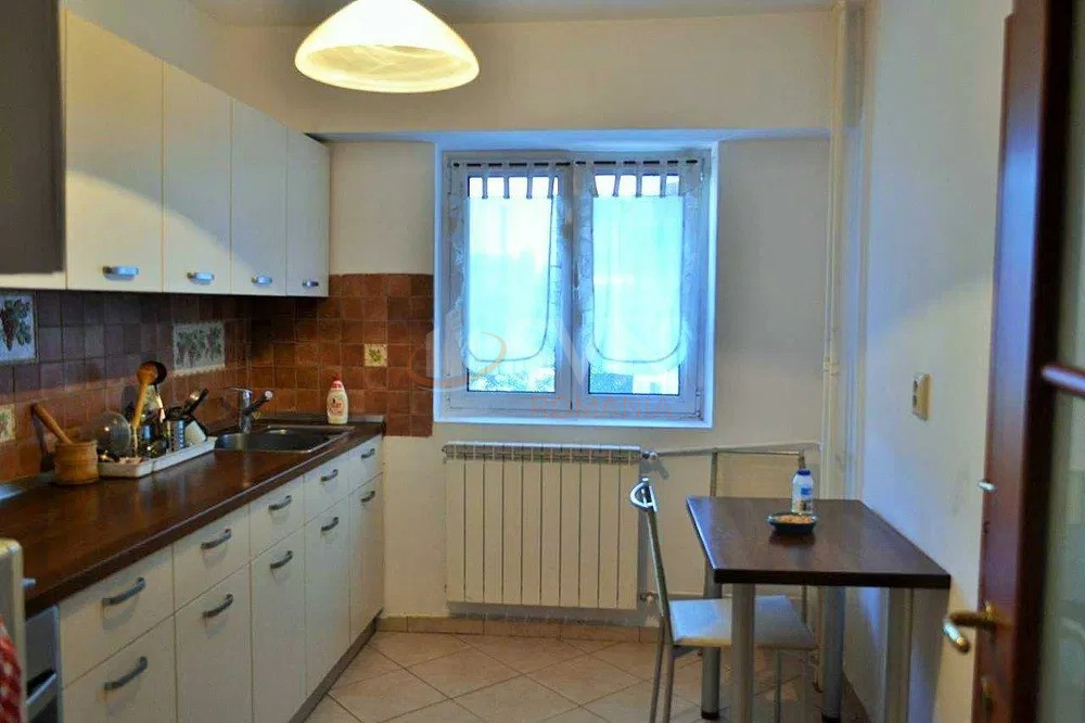 Apartament, 4 camere Bucuresti/Piata Victoriei