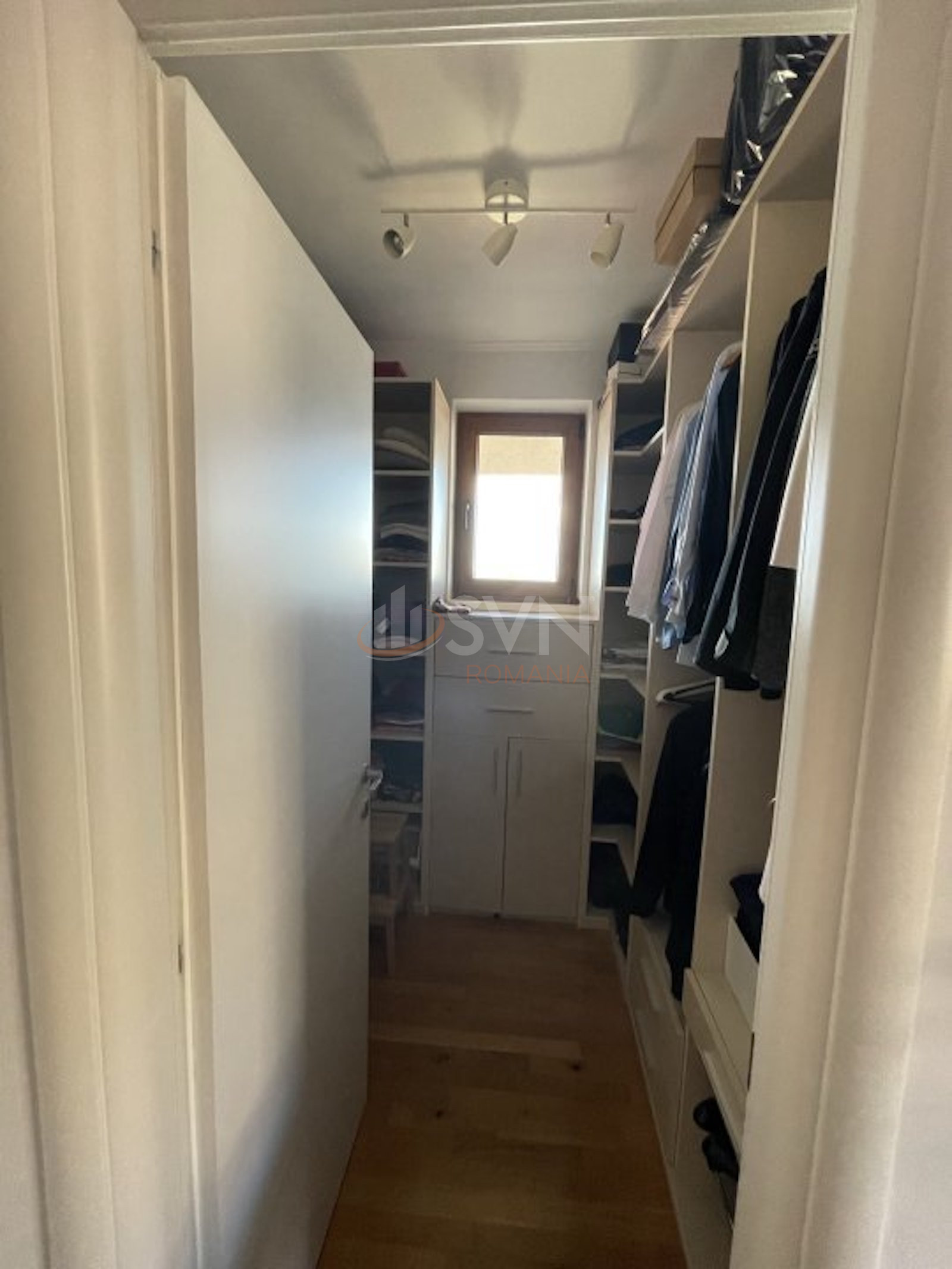 Apartament, 4 camere Bucuresti/Sisesti