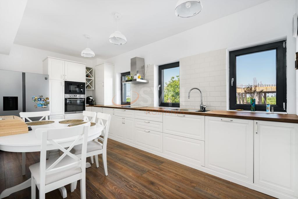 Apartament, 4 camere Bucuresti/Bucurestii Noi