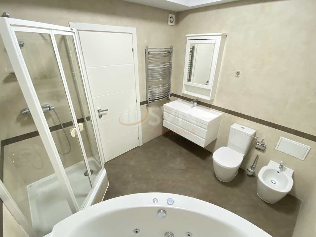 Apartament, 4 camere Bucuresti/Primaverii