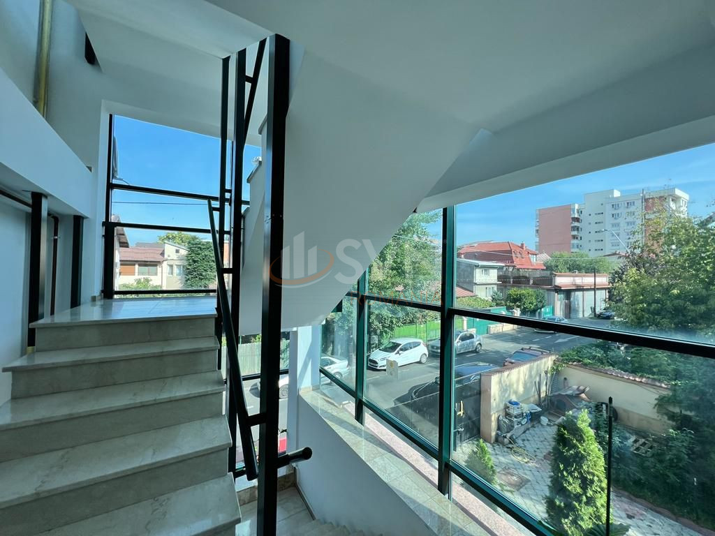 Apartament, 4 camere Bucuresti/Domenii