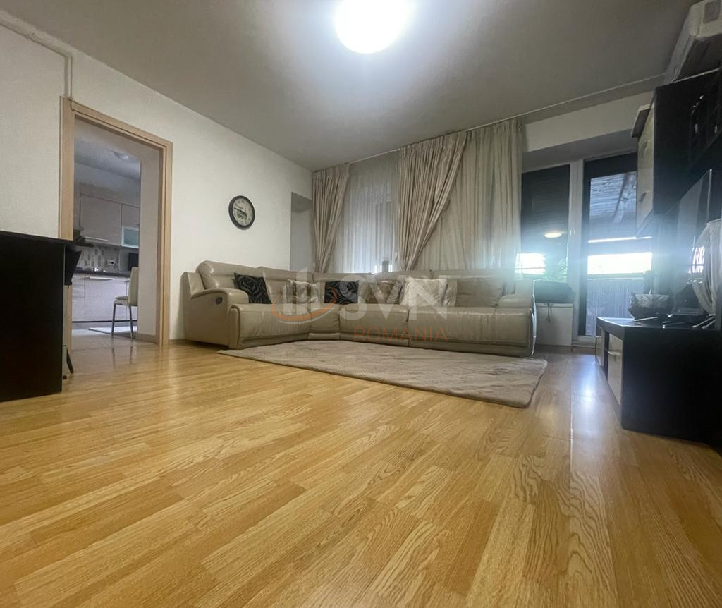 Apartament, 4 camere Bucuresti/Titan
