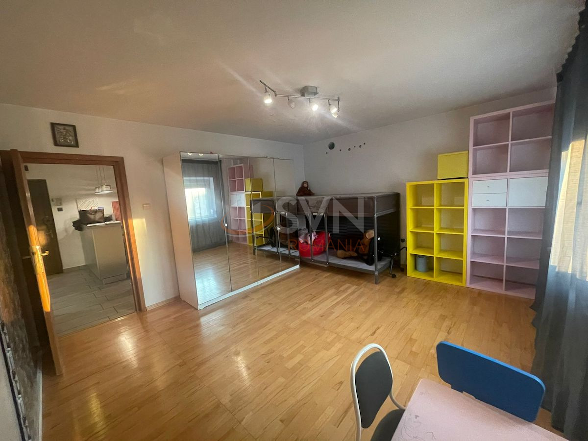 Apartament, 4 camere Bucuresti/Piata Unirii (s4)