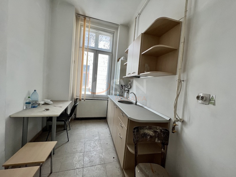 Apartament, 4 camere Bucuresti/Dacia