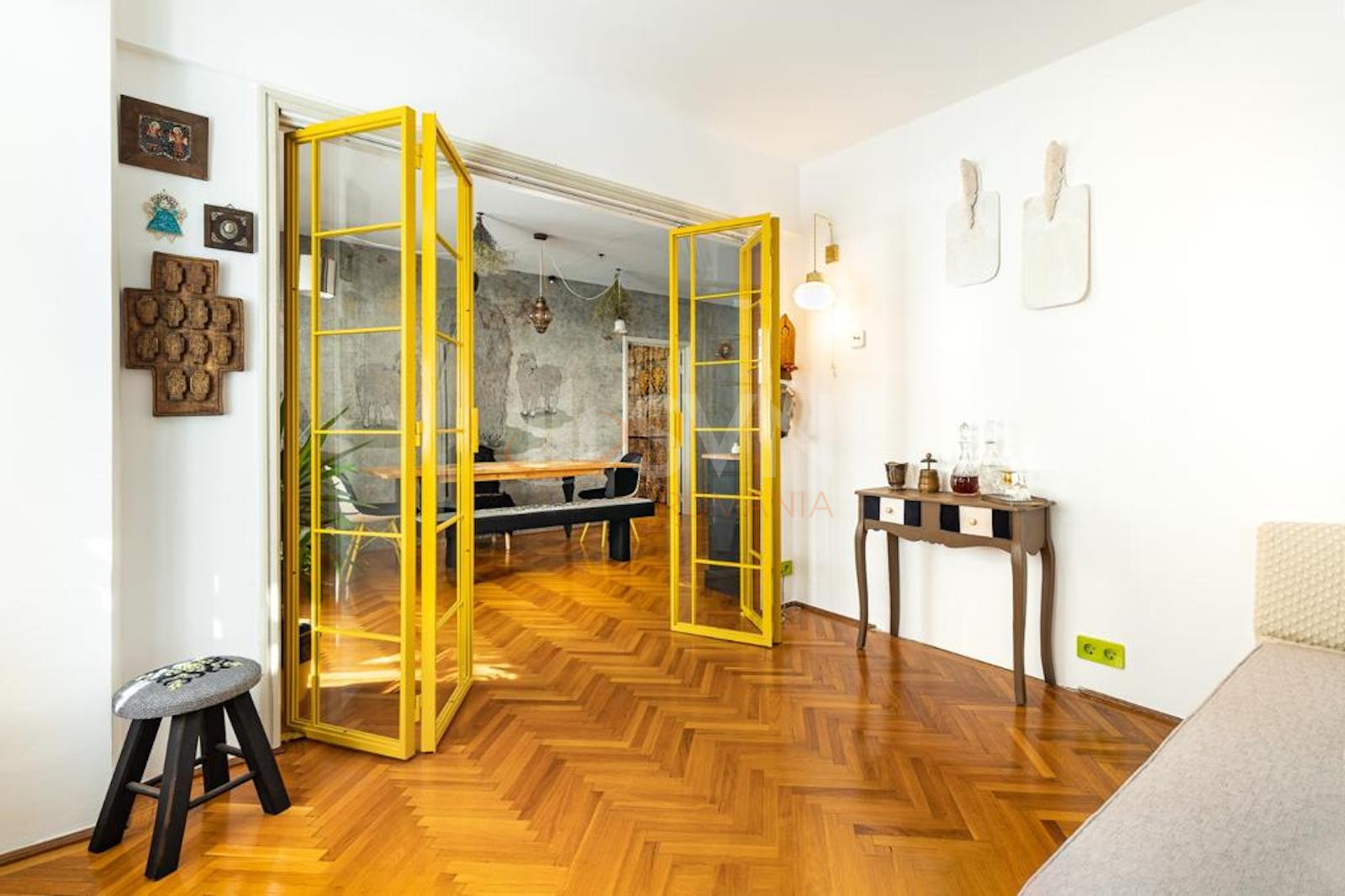 Apartament, 4 camere Bucuresti/1 Mai