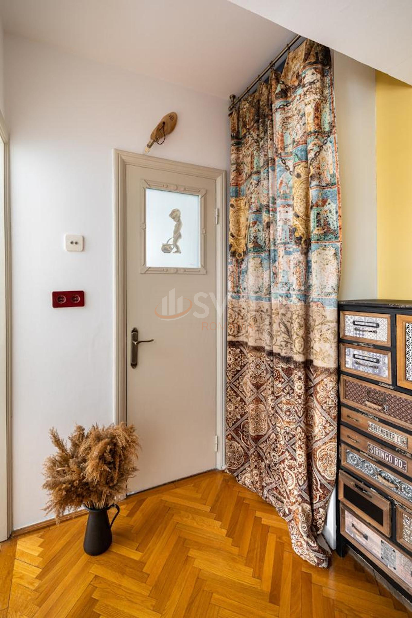 Apartament, 4 camere Bucuresti/1 Mai