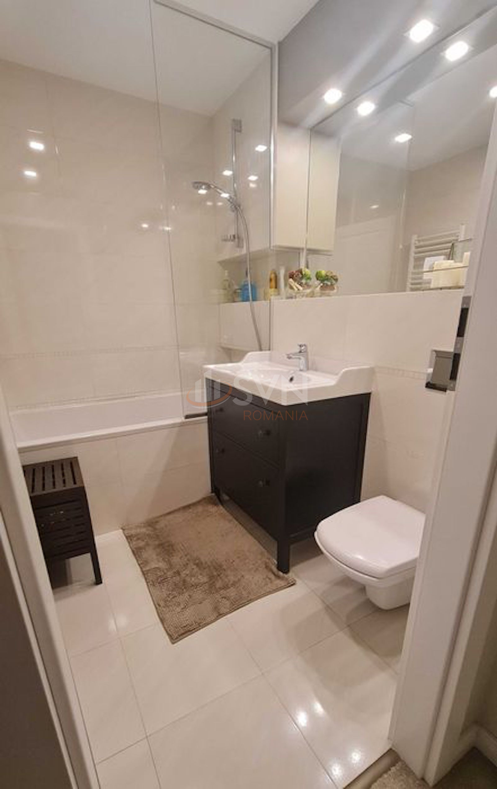 Apartament, 4 camere Bucuresti/Crangasi