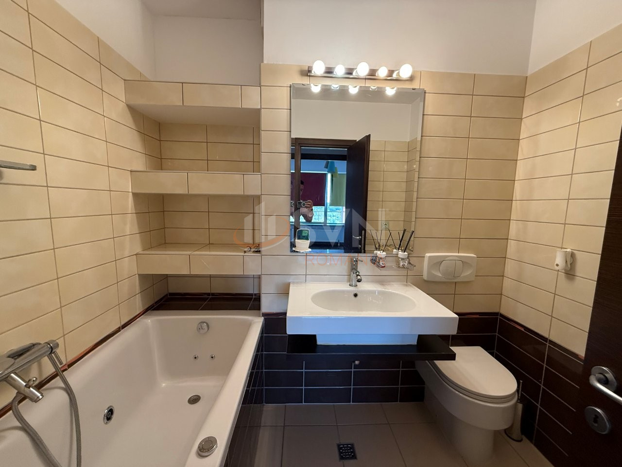 Apartament, 4 camere Bucuresti/Tineretului