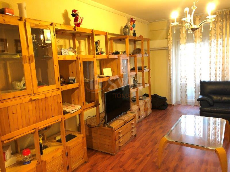 Apartament, 4 camere Bucuresti/Decebal