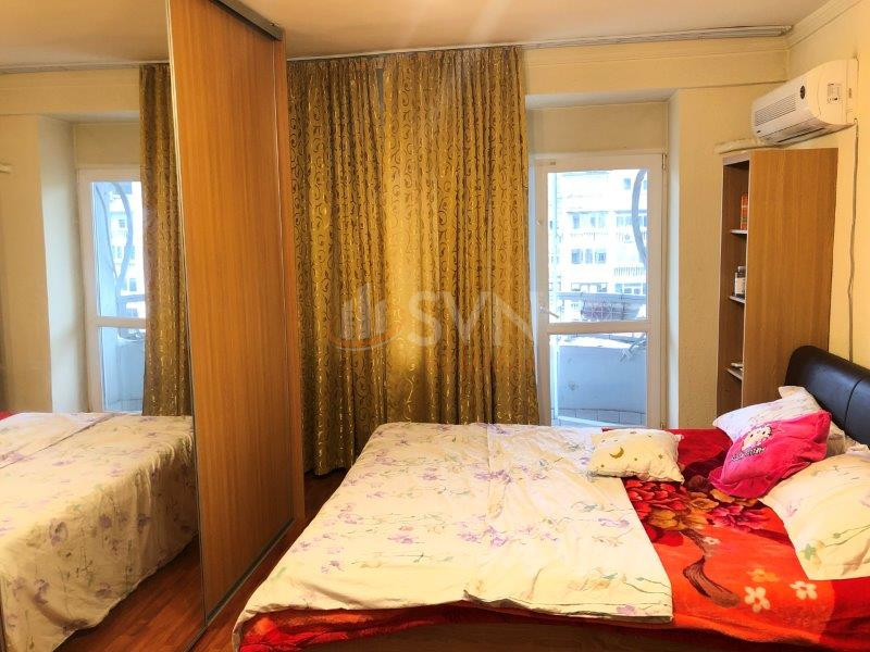 Apartament, 4 camere Bucuresti/Decebal