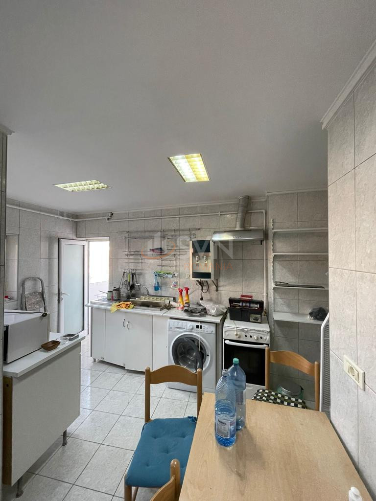 Apartament, 4 camere Bucuresti/Romana