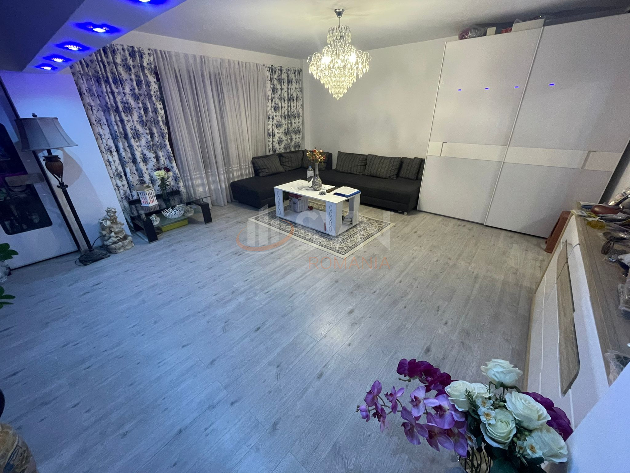 Apartament, 4 camere Bucuresti/Calea Calarasilor