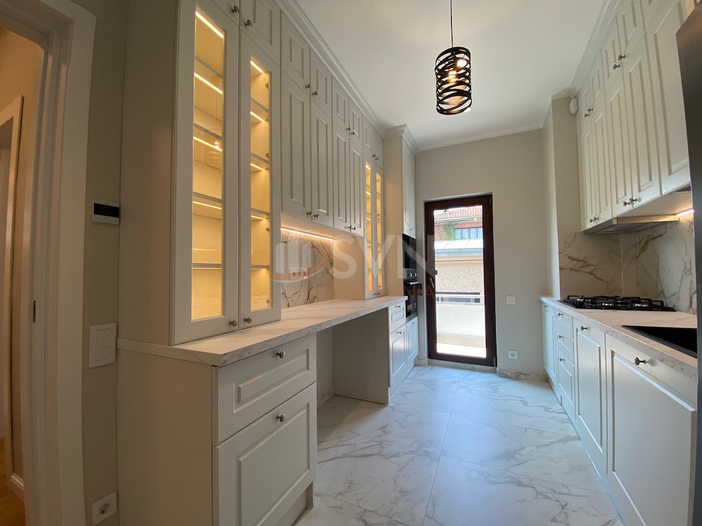 Apartament, 4 camere Bucuresti/Capitale