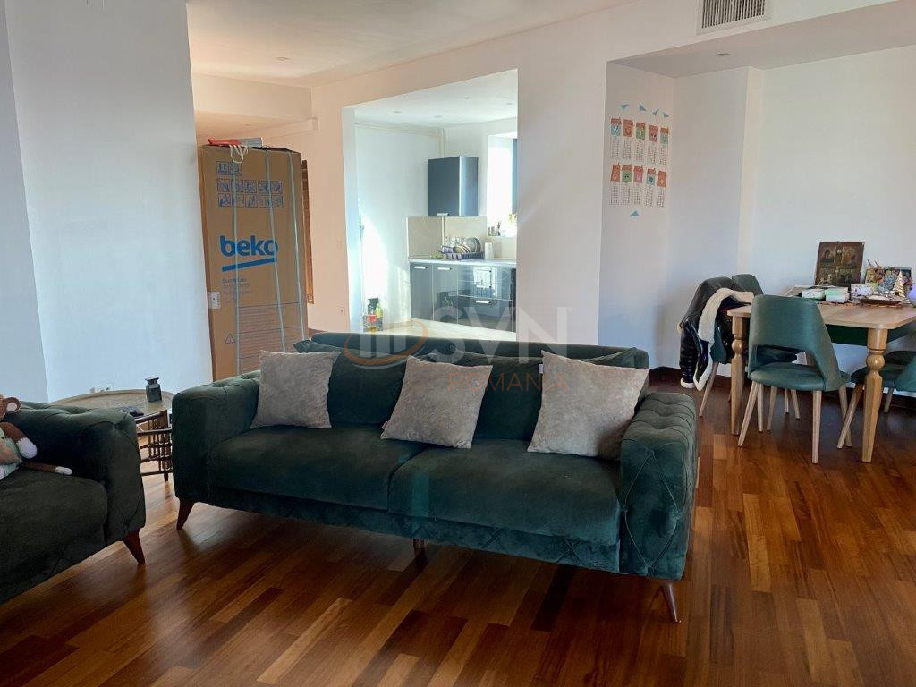 Apartament, 4 camere Bucuresti/Foisorul De Foc