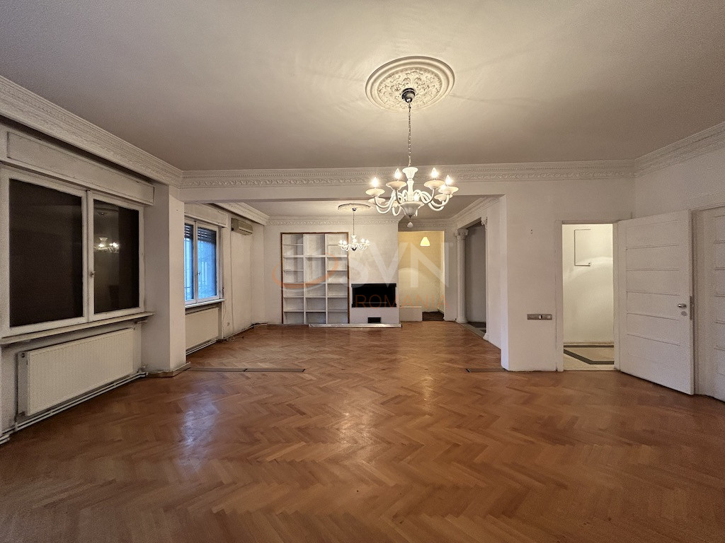Apartament, 4 camere Bucuresti/Armeneasca